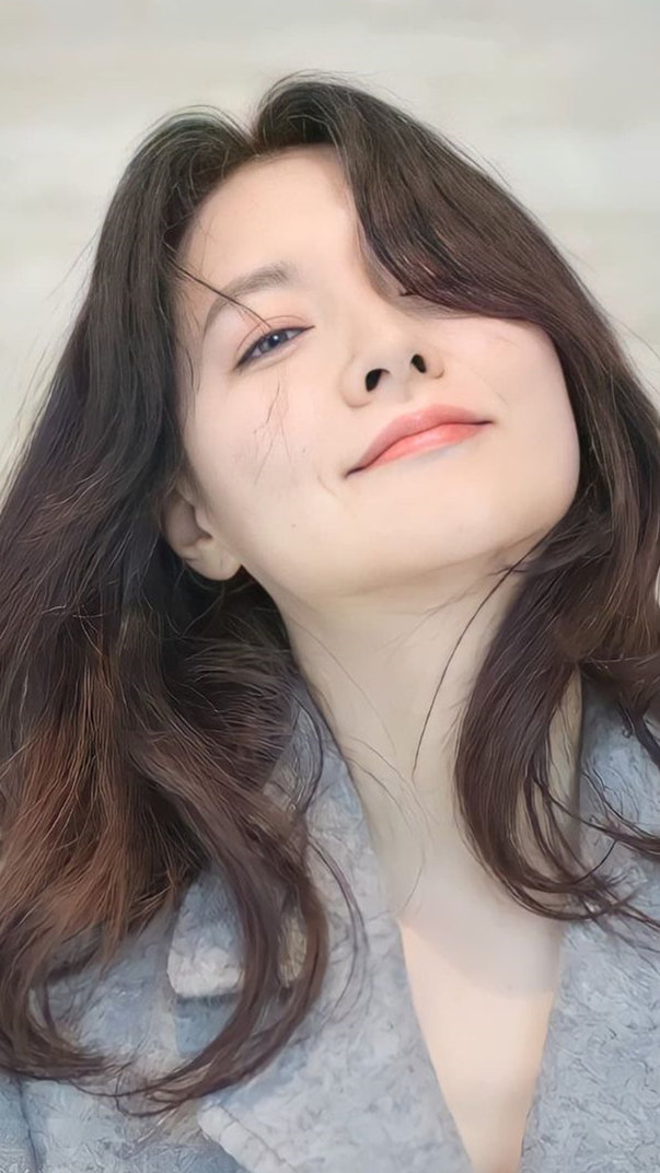 韩国演员李英爱公开支持乌克兰，并为其捐款，对此你怎么看呢
