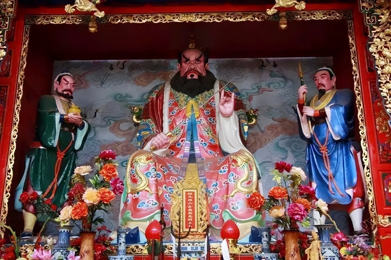 08年，陌生男子自称63代天师儿子，拿出信物证明宣称64代冒名顶替