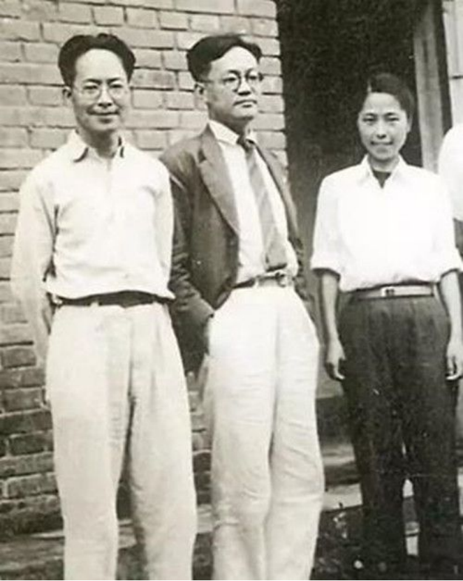 沈岳萌：沈从文的九妹，为爱所困回家时已成疯子，走丢后嫁给渔夫