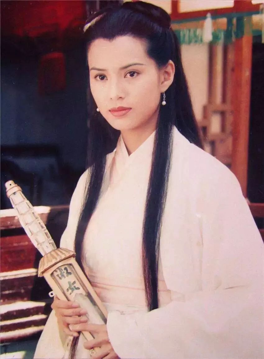 12位年过50的美人今昔颜值对比：有人还敢演丫头，有人整容致脸崩