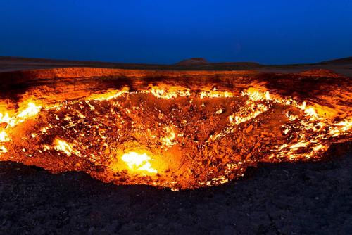 乌兹别克斯坦地狱之门：留下一个直径约50-100米的大洞