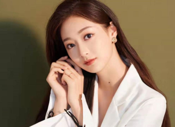 中传校花冯琳，保研复旦继续读书，并且加入冬奥会的宣传之中