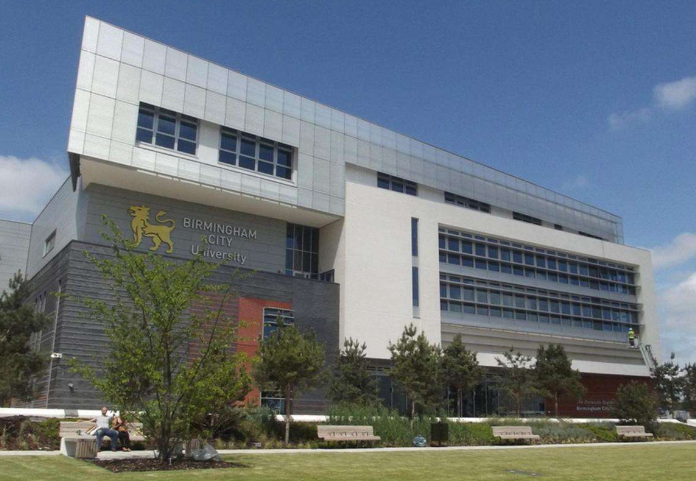 这所默默无闻的学校竟有着英国排名第一的珠宝设计专业