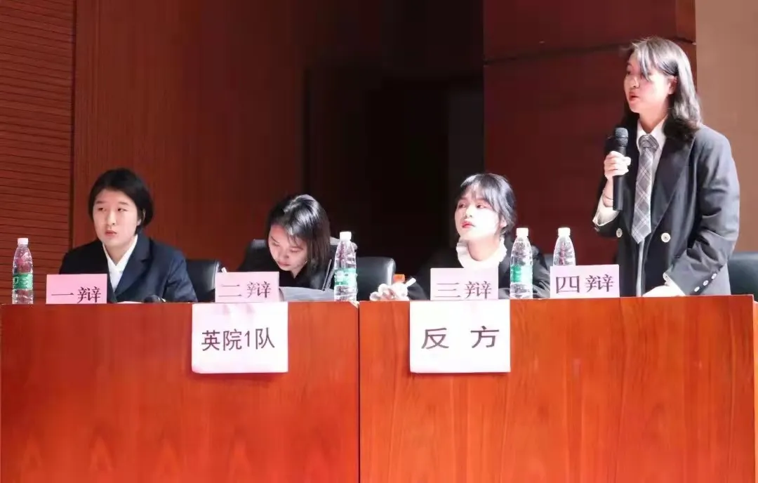 北京“超美”女学霸：担任校学生会主席，保送名校读研，获共青团中央表彰！