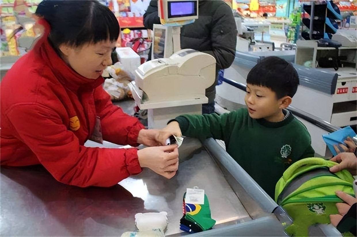 赚走了中国女人600亿！被官媒揭穿的“防晒衣”，套路太深了