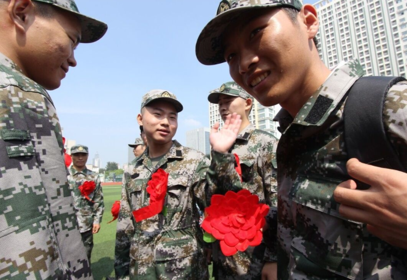 2022年“征兵新规”，政审有了“新要求”，部分学生将与军人无缘