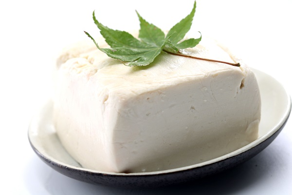 发白豆腐泡过甲醛？豆腐与蜂蜜不能放在一起吃？告诉你答案