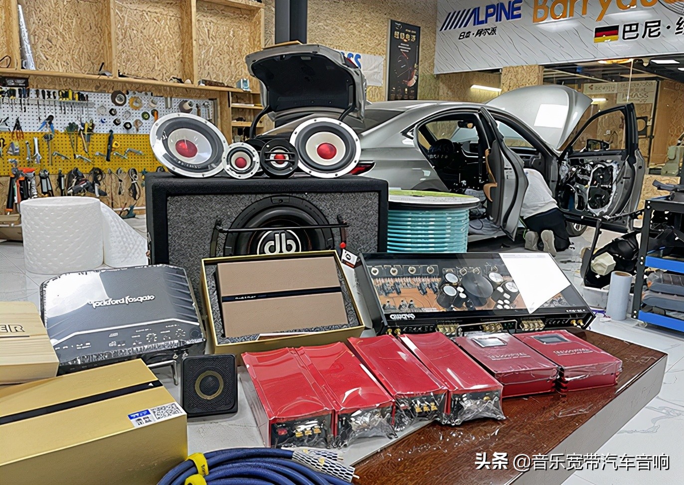造价20多万汽车音响改装 广州雷克萨斯es改装必伟音响红心喇叭