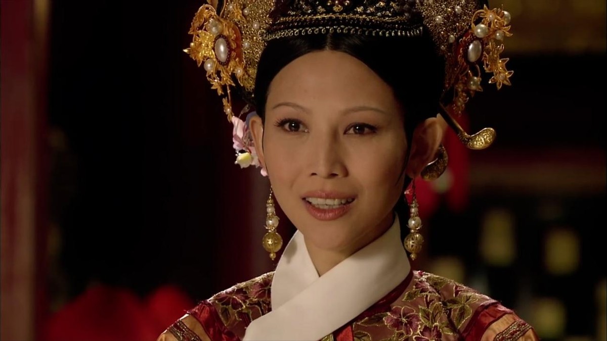 《甄嬛传》人物解析：10岁嫁人，16岁生子，雍正真的讨厌宜修么？