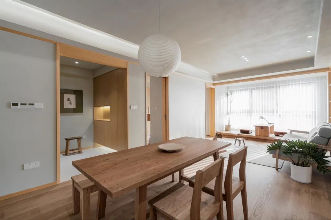 130m²原木和微水泥：这个显大又显通透的禅意之家，美到我了