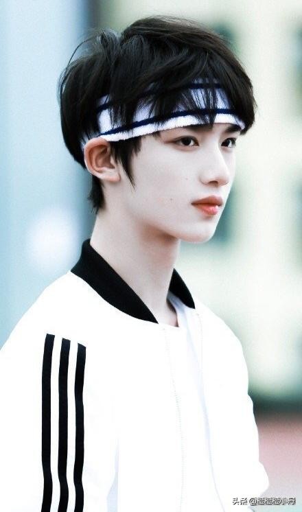 贯穿整个台风计划的丁程鑫，用七年改变了时代峰峻的淘汰制规则