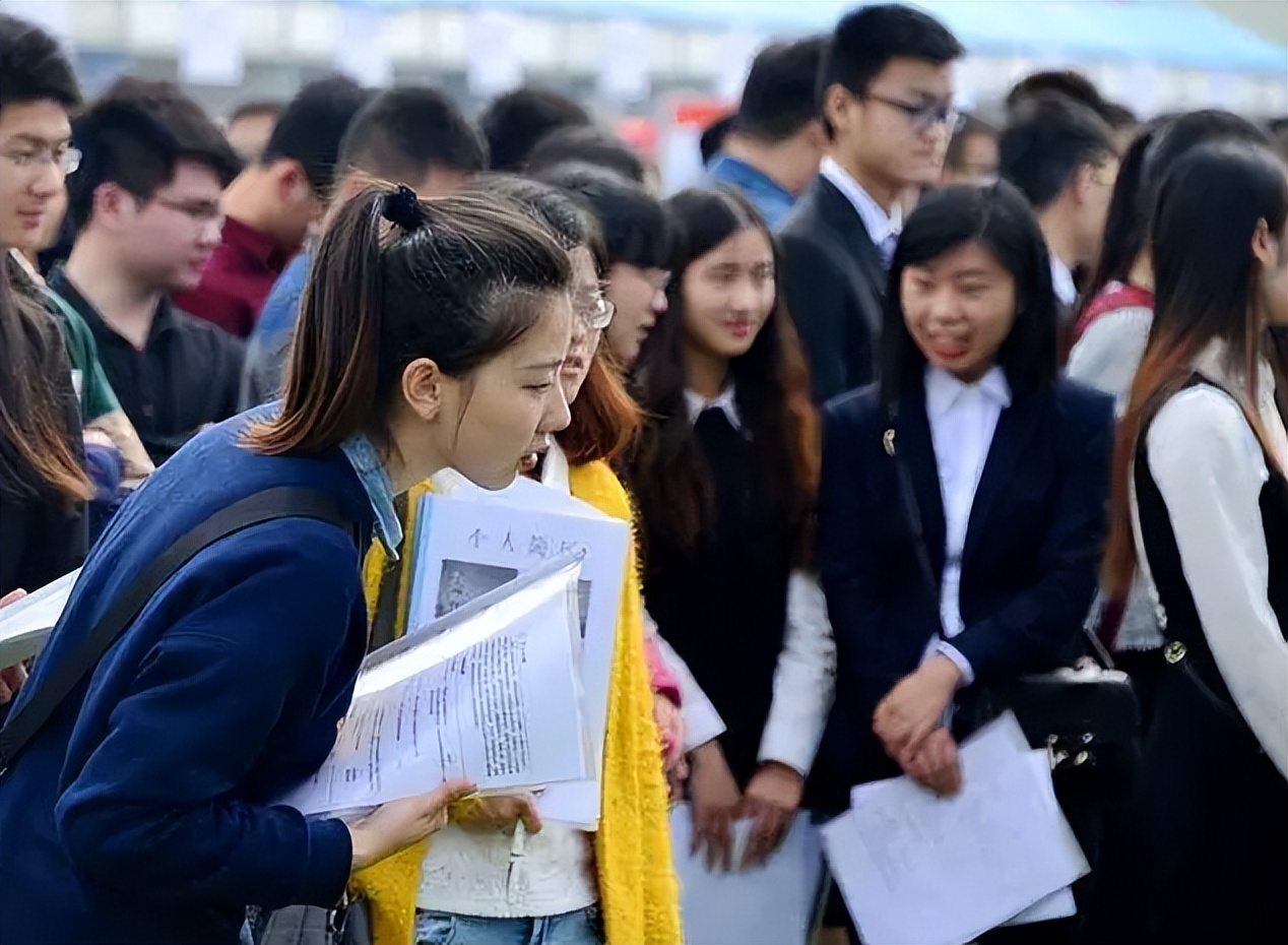 这4个专业已严重饱和，研究生的就业压力也不小，考生要慎重选择