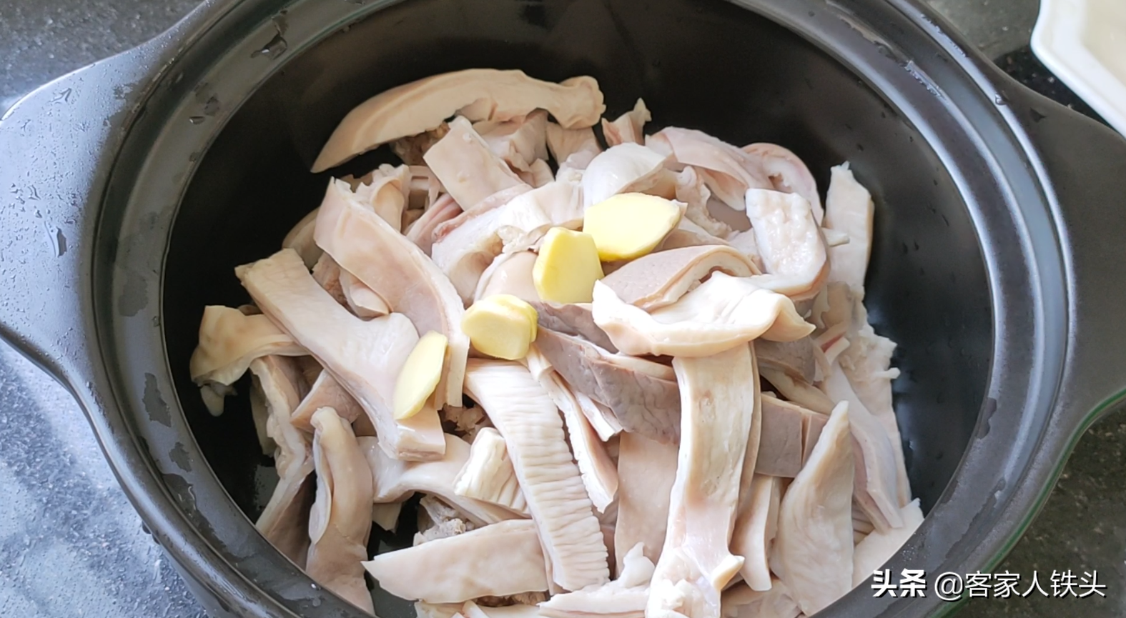 豬肚湯,豬肚湯怎么燉好喝又營養(yǎng)