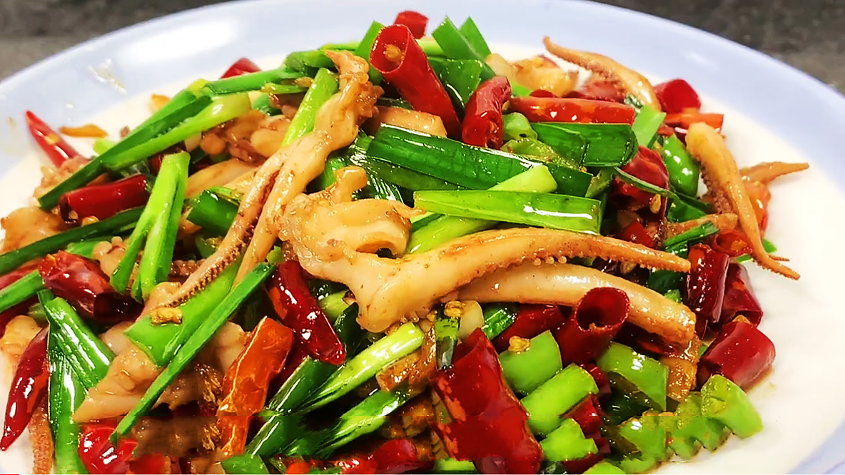 女人体寒怕冷，吃这11道补气血的家常菜，手脚不冰凉，温暖过冬