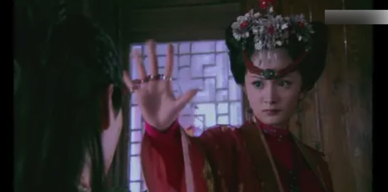 颜值不够别带“额饰”！13位女星造型PK，谁才撑得起倾国倾城