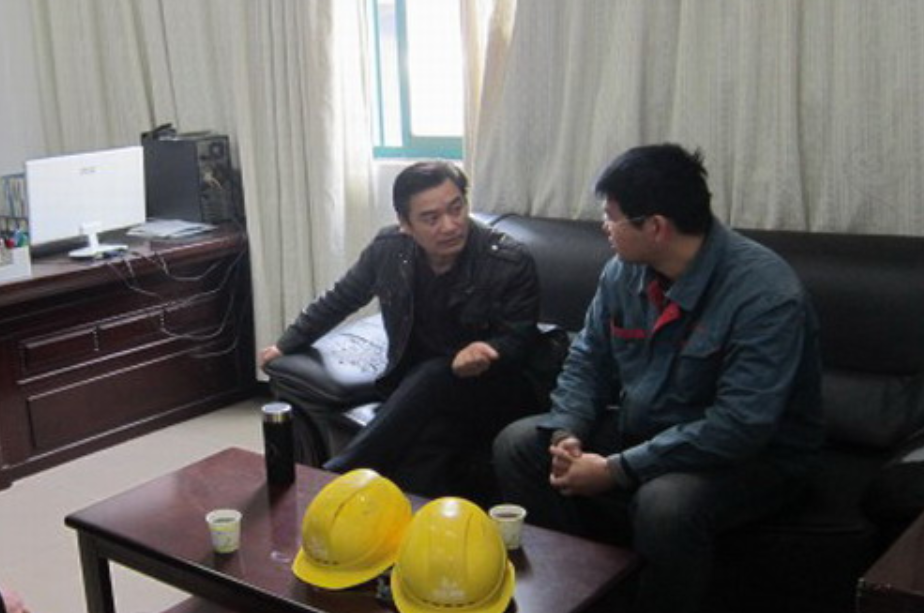 战友牺牲后，他信守诺言去战友家尽孝，9年后娶战友妹妹为妻子