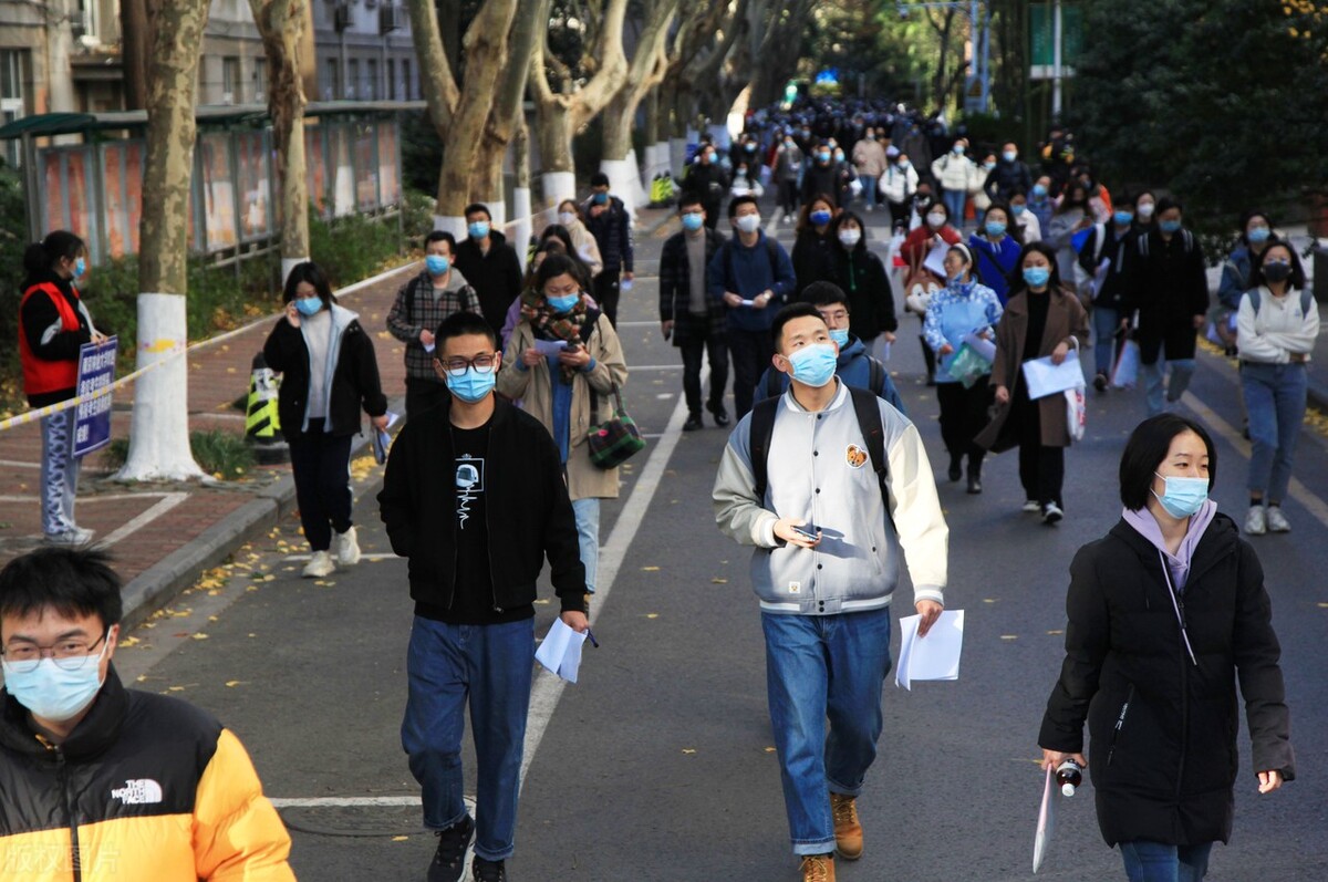 职业院校的同学也可以考公务员事业编了！快来看看最新的政策
