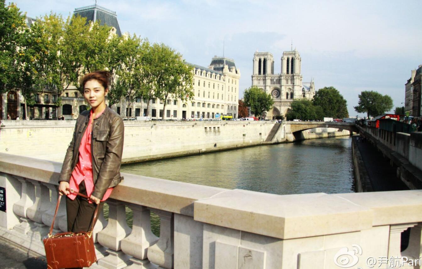 代旭女友尹雨航:因家有儿女出道,演过鹿晗姐姐,爸爸是话剧演员