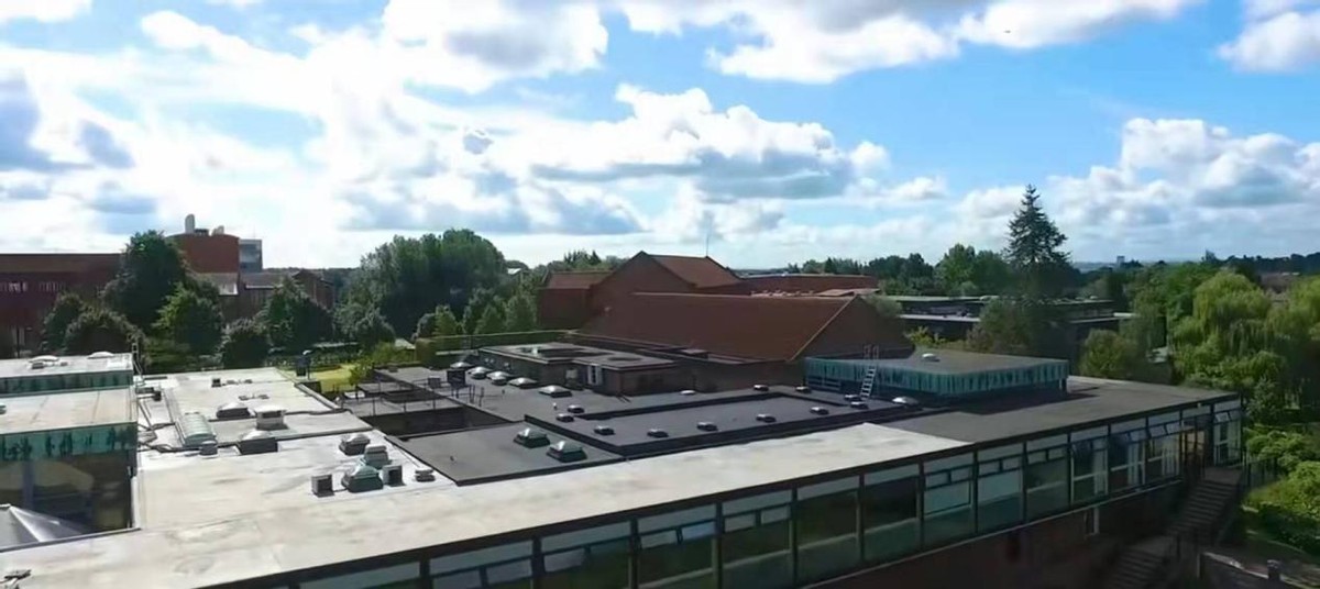 盘点那些现在/曾经跌出QS排名前100的英国大学