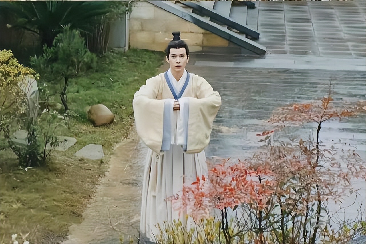 《星汉灿烂》挖到宝藏男孩？两个夏天有爆款，网友：就是差点运气