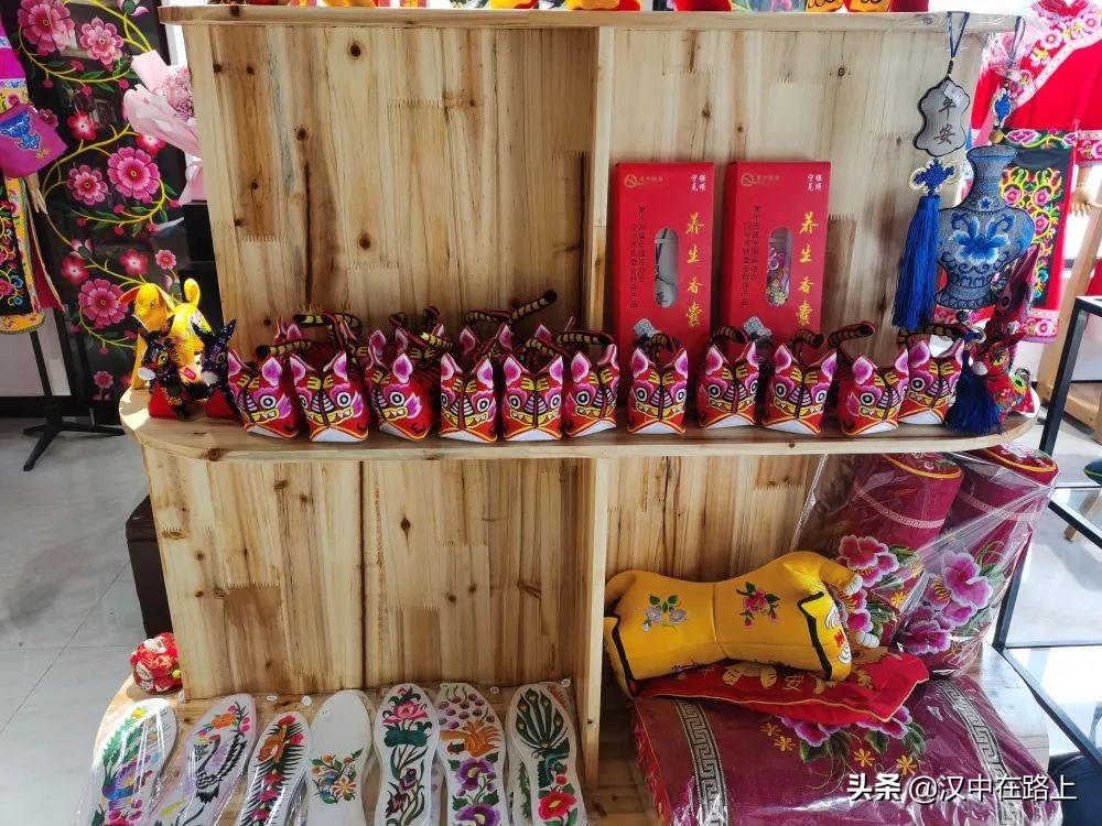 漢中羌繡——繡出云朵的民族