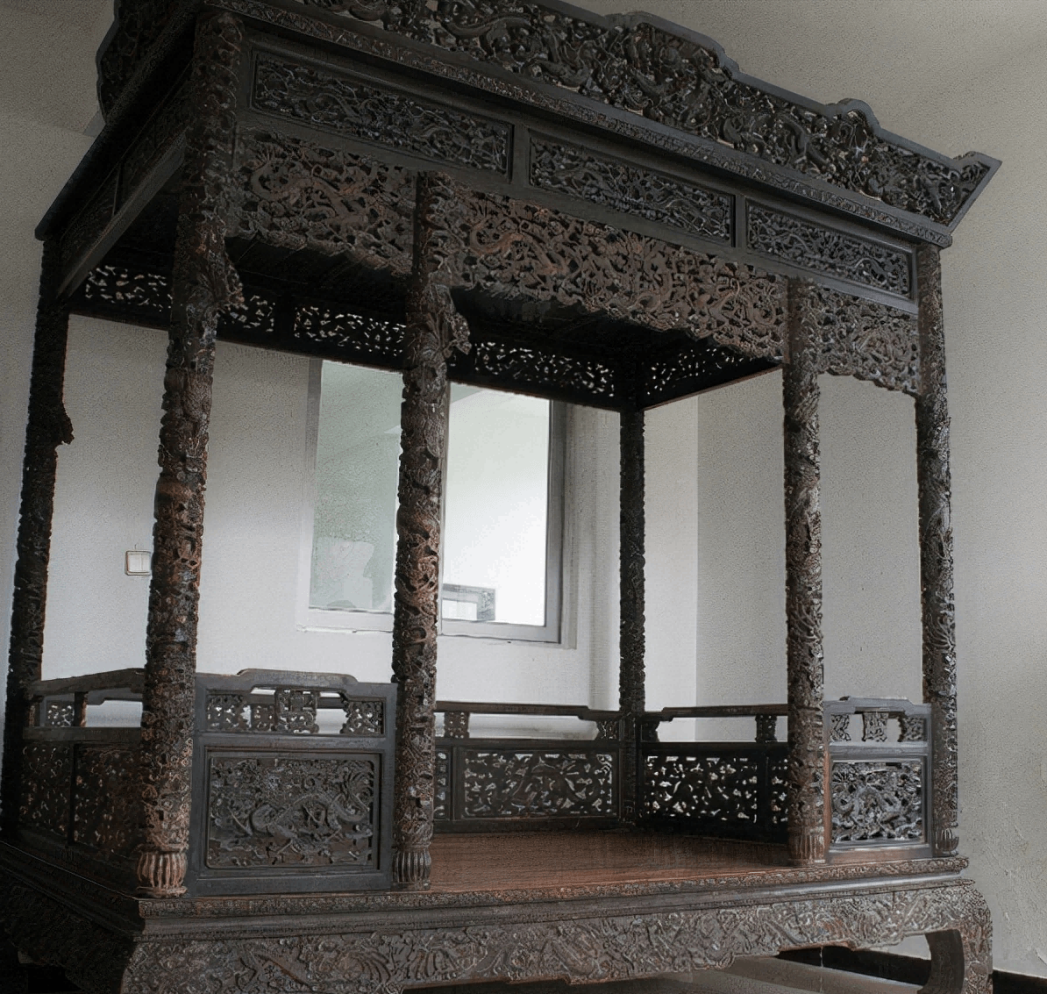 1993年,莆田收藏家2000万买下1吨重沉香龙床,14年后价值20亿