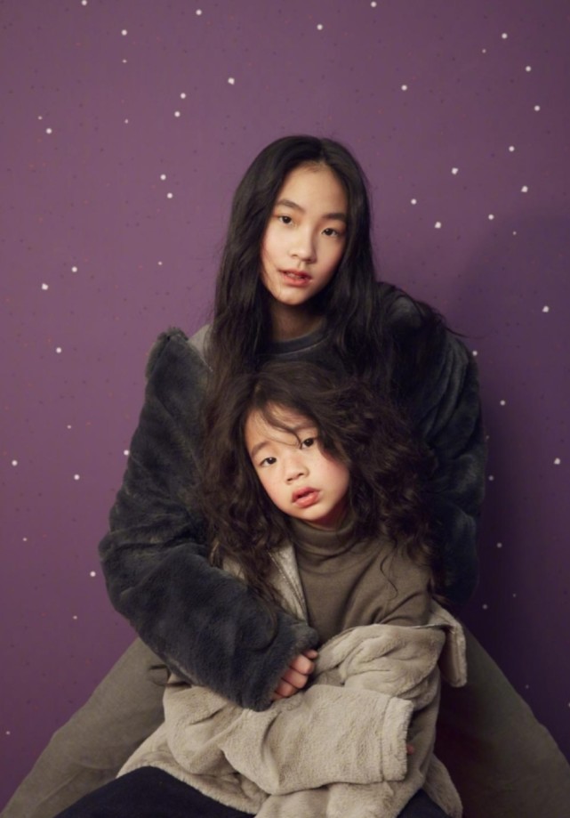 小S和贾静雯相约做足底按摩，俩辣妈各生3个女儿，大谈育儿经