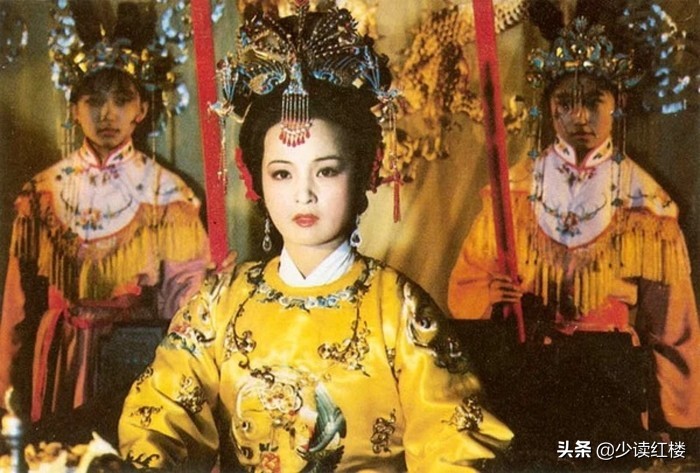 红楼梦：贾府的两个元宵节里，藏着元春死亡的秘密