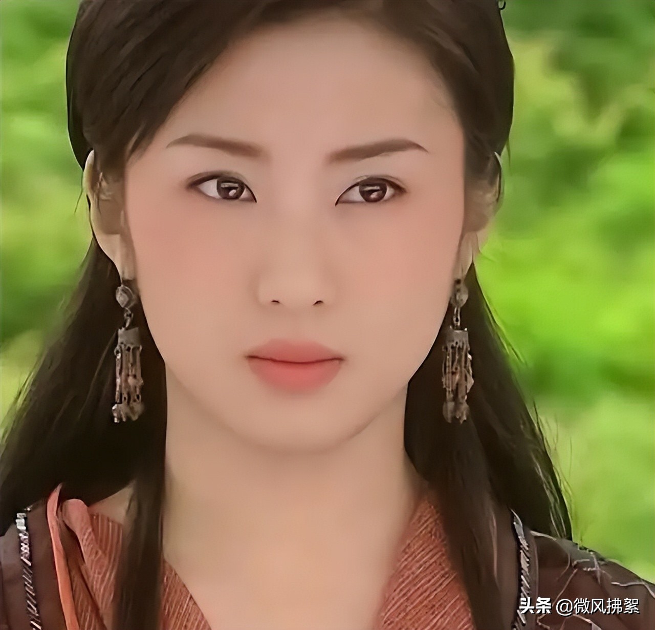 古装剧中的蛇蝎美人，化着最美的妆，做着最心狠手辣的事