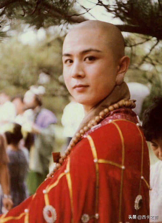 1980年,徐少华出演电影《精变》,他在该影片中塑造了一个先是又呆又傻