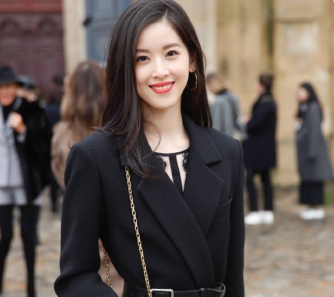 国内大学“校花”排行榜，刘诗诗上榜实至名归，清华校花惹争议