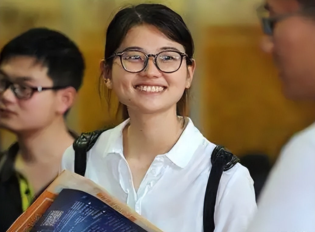 再优秀的专科生也不如本科生？专科生算大学生吗？官方给出答案