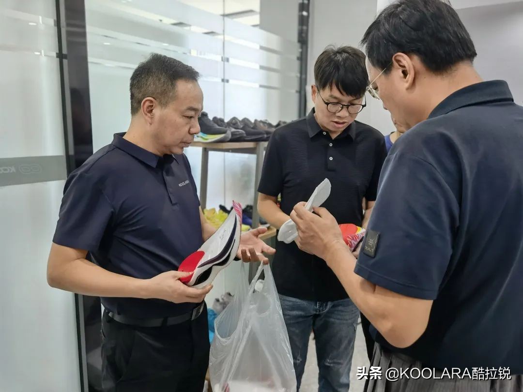 微队信息CEO李队长一行莅临酷拉锐参观指导