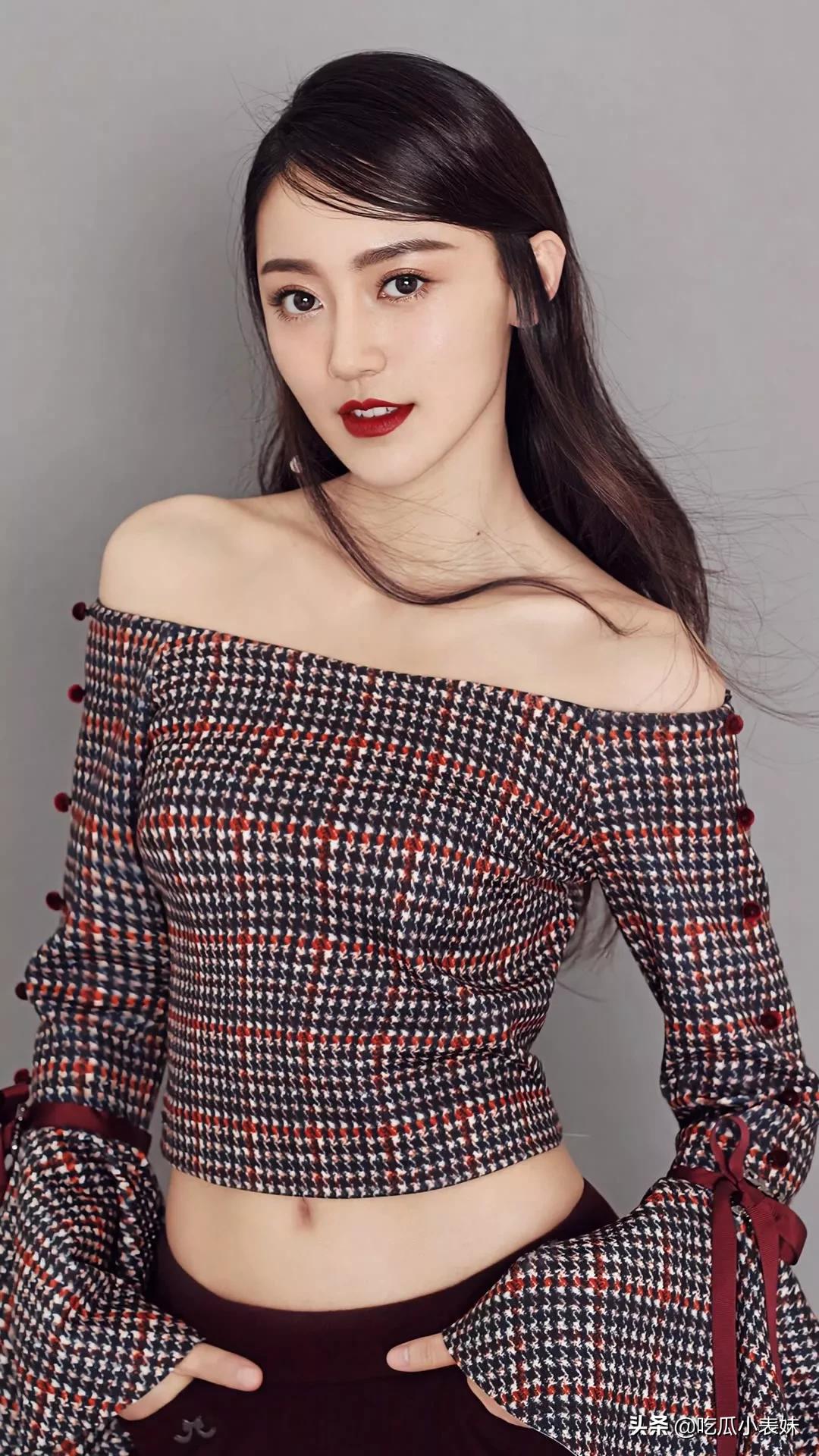 黄梦莹，皮肤白皙，御姐范十足