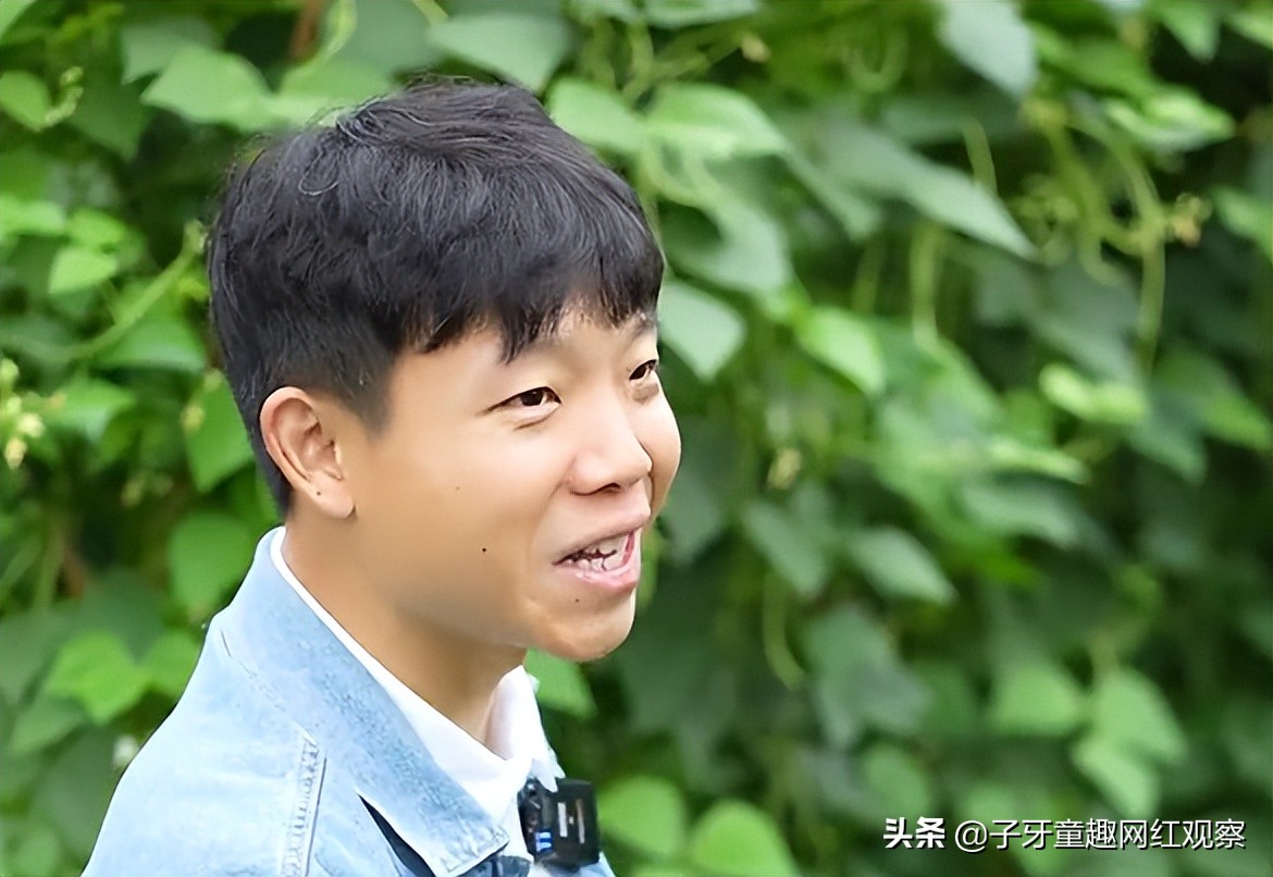 闲不住的阿俊：从纪录片导演到养猪男孩，阿俊用田园生活走红网络