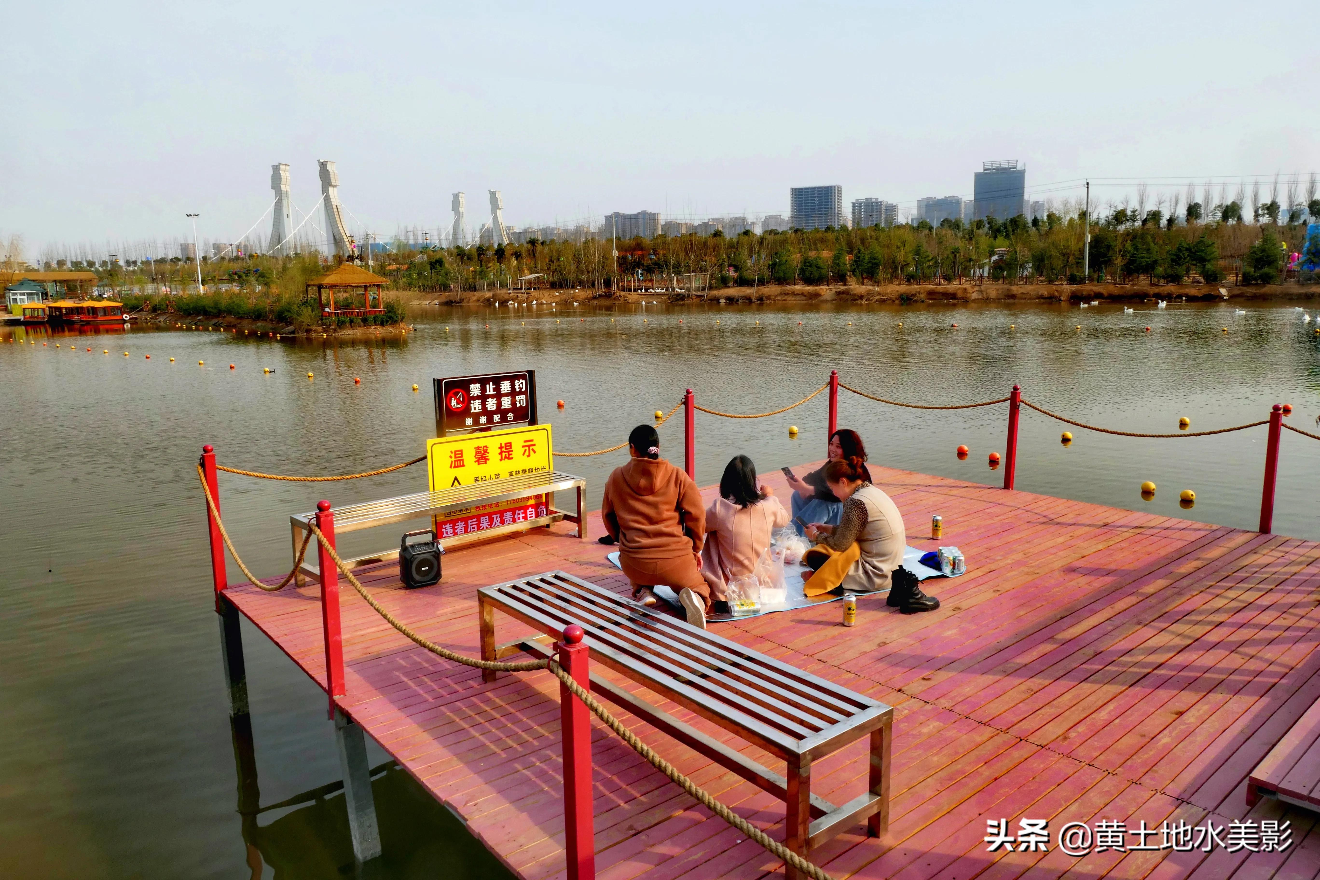 洛阳人家门口的美丽游园,湖面大景点多还能停放房车休闲娱乐皆可