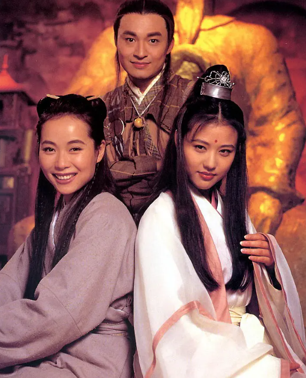 都演“周芷若”，把周海媚，高圆圆和佘诗曼放一起看，差别出来了