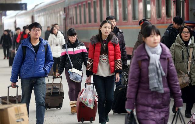 放假通知！江苏省大中小学生放假时间公布，有望迎来“统一提前”