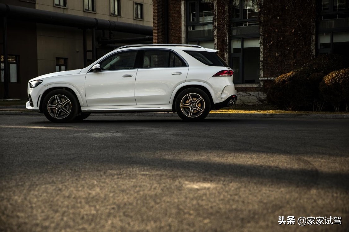 不止于豪华 汽车行业资深专家品鉴梅赛德斯-奔驰GLE SUV