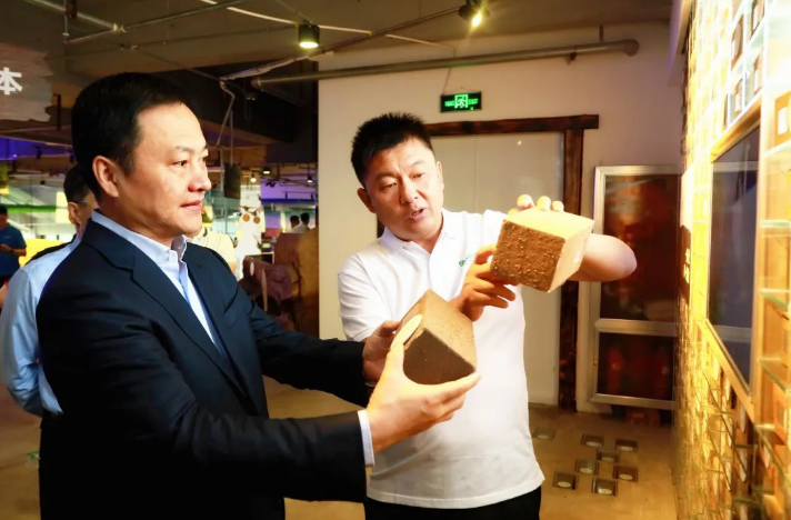中林集团调研蒙草生态