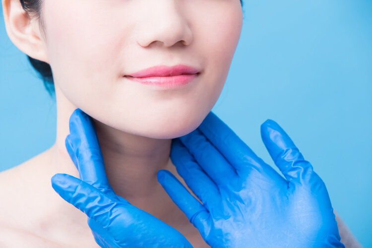 甲状腺疾病明星药优甲乐，有4个用药窍门，做到了效果好副作用少