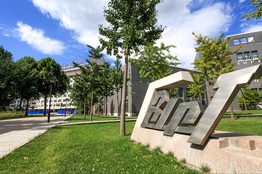 强！一天之内，多位董事长等密集到访，纷纷“牵手”这所大学！