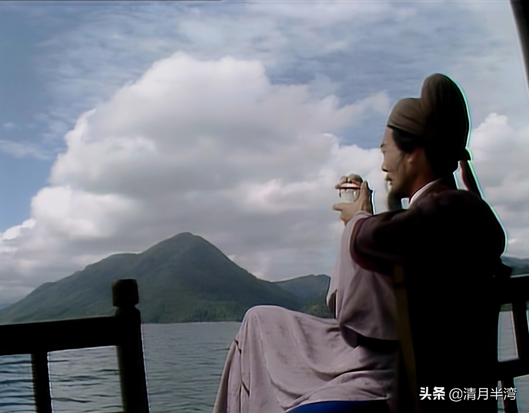 同样是演“林黛玉进贾府”，陈晓旭知书达礼，蒋梦婕宛若村姑进城