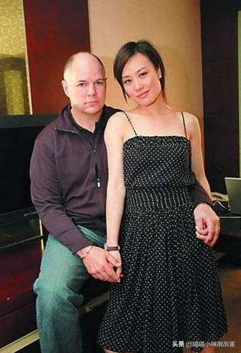 上海美女邬君梅：没孩子成丁克是遗憾，与继女亲密无间是模范继母