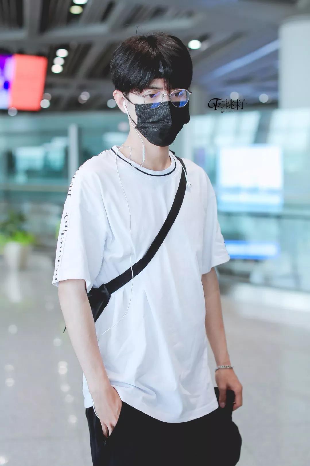 考古肖战:2018年9月—12月机场时间线汇总,今天请叫我收图狂魔