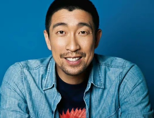 初见平平无奇，再见高攀不起的3位明星，凭实力完美逆袭