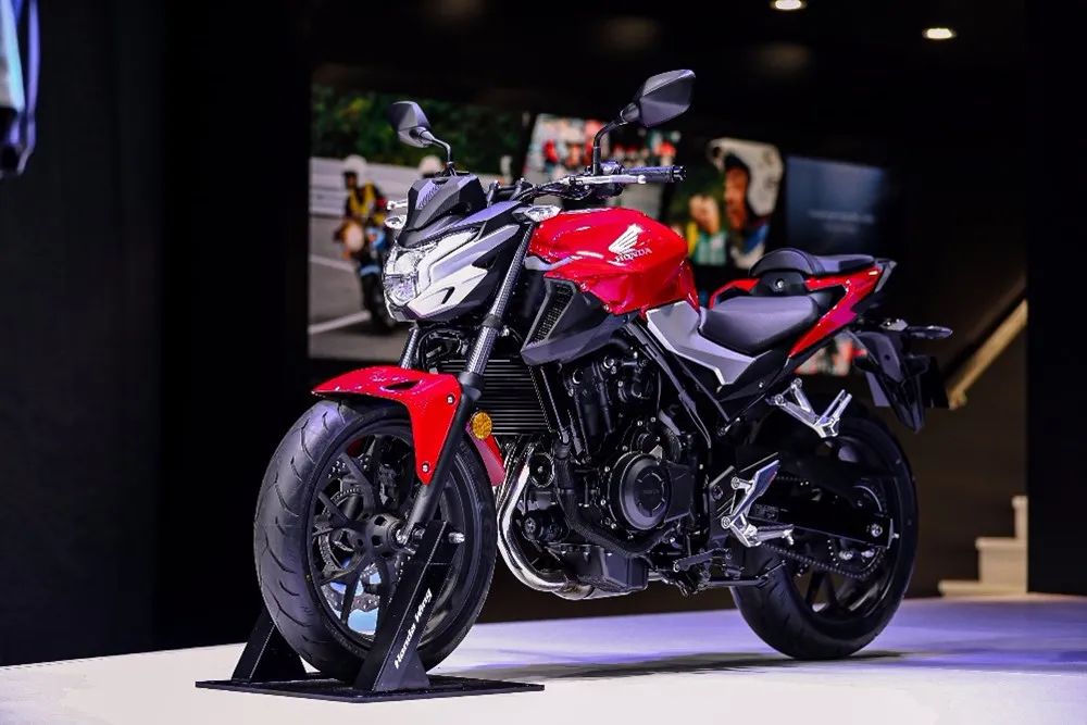 本田CB400经典复古摩托车，四十多年品质传承的传奇车型