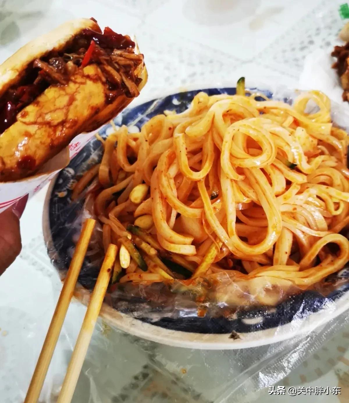 户县美食攻略，从早餐到晚餐，一天往返，口碑馆子和地摊，接地气