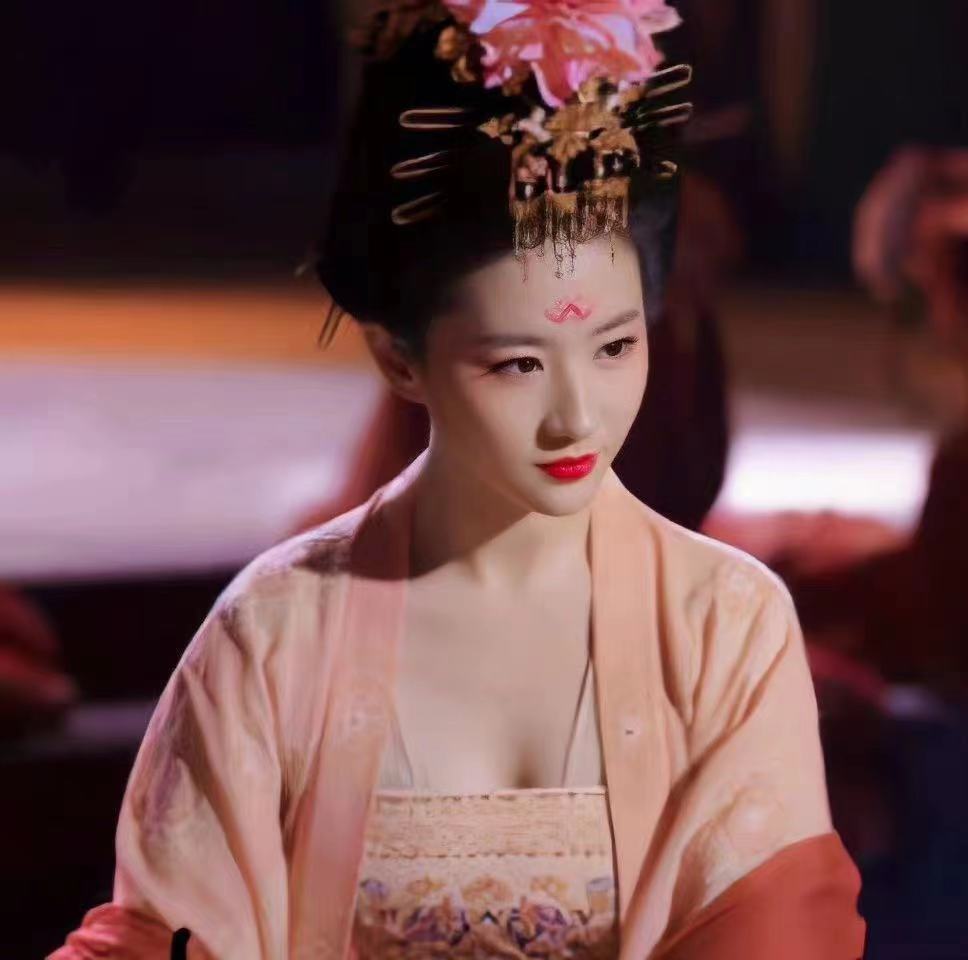 梦华录：赵盼儿身世揭晓，生父地位不输萧相，顾千帆见面需跪拜