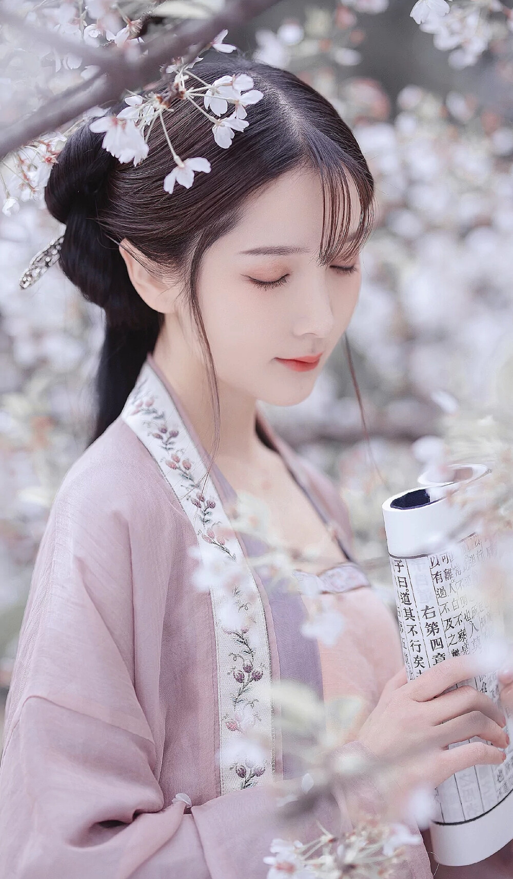 十二位让人一眼倾心的古风汉服美人，实在太漂亮